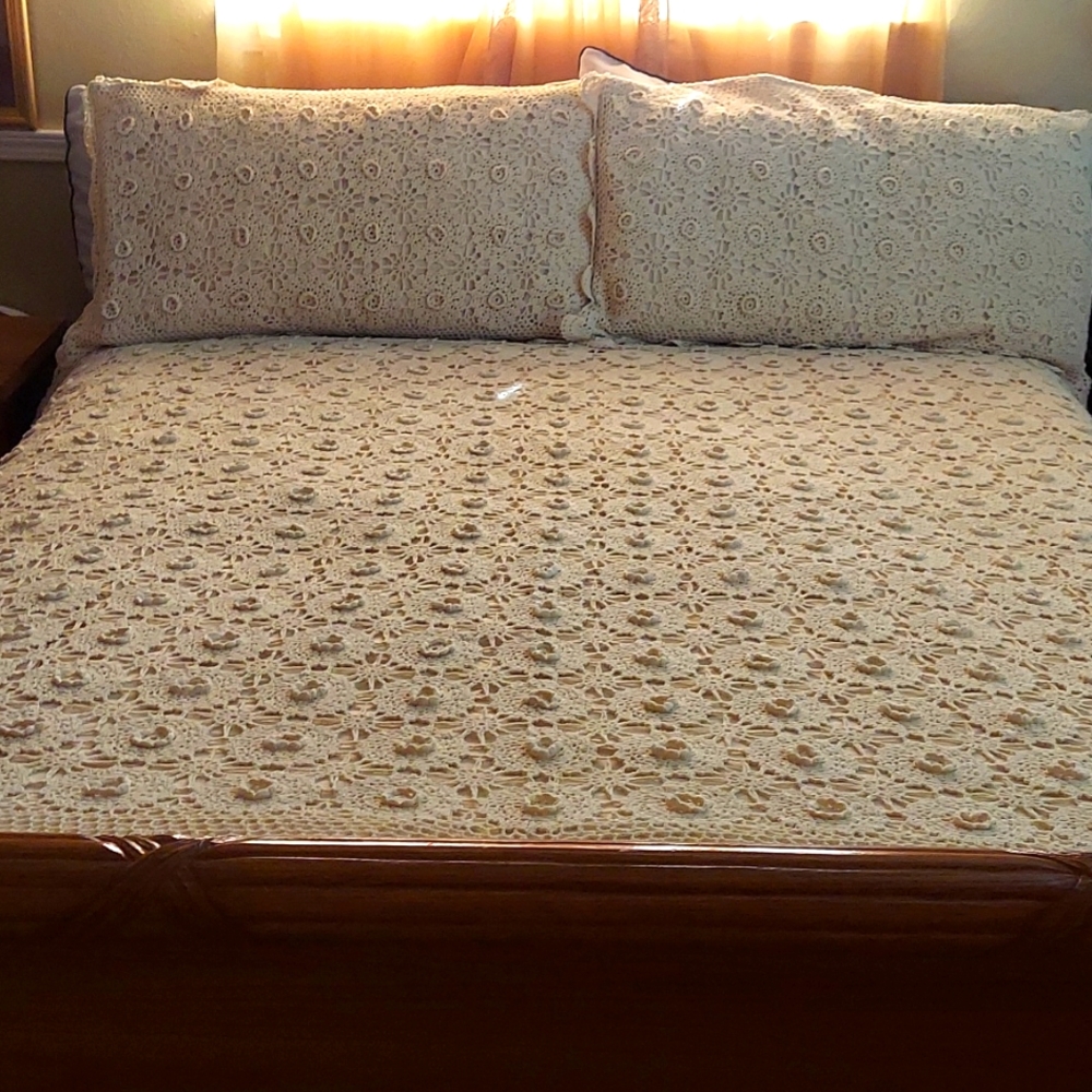 FINAL SALE 100% cotton Crochet bed 4 piece set